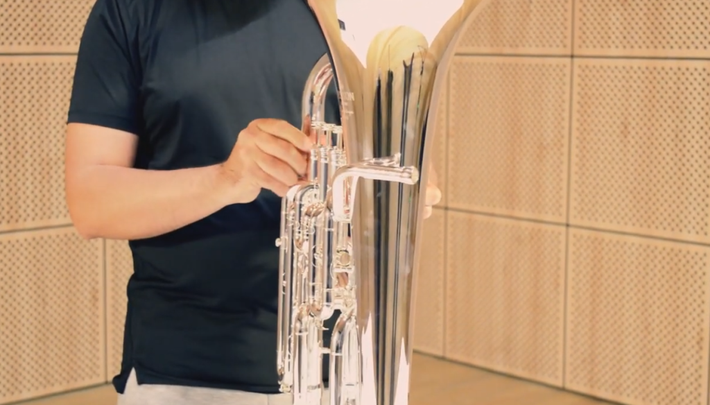 Portada de cuidado de instrumentos, eufonio
