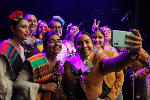 Mujeres en Armonía Mariachi Colombia México 2024